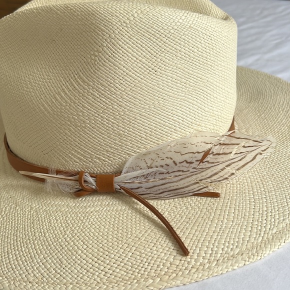 Goorin Bros Panama Hat w/ Owl Feather and leather trim - Picture 5 of 7